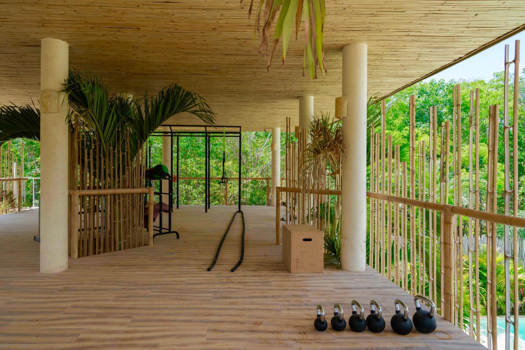 Beautiful Swim-Up Studio With Private Terrace, Pool And Jungle Gym Tulum Exterior photo